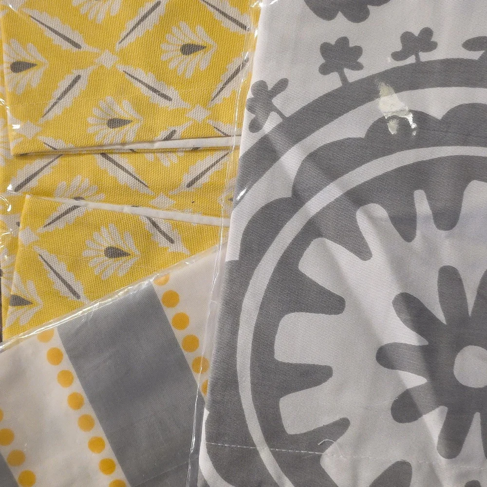LIZ AND ROO Yellow & Gray Coordinating Baby Shams-Lot‎ Of 3